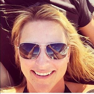 Meet your Posher, Janelle